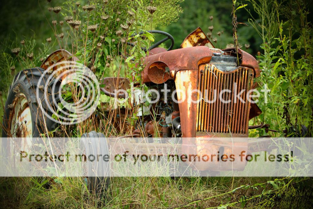 IMAGE: http://i822.photobucket.com/albums/zz144/slw06071106/tractormarked-3copy.jpg