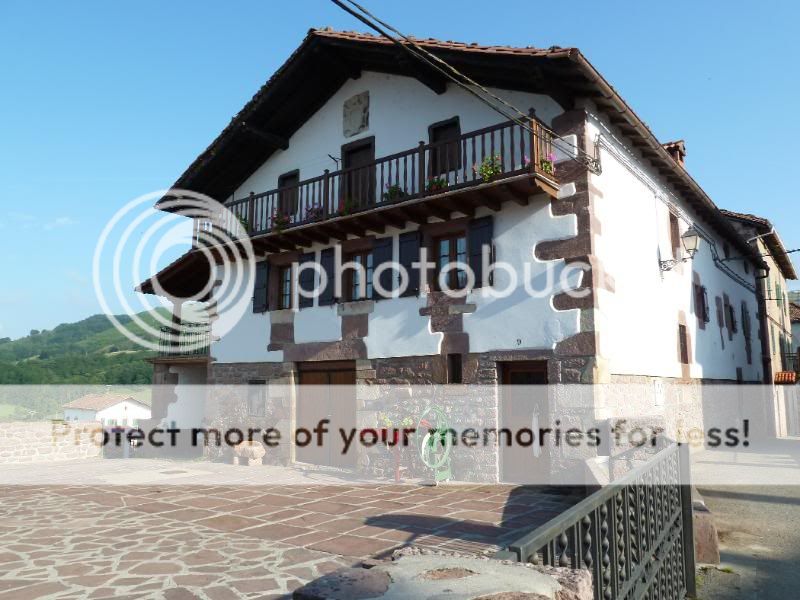 Photo Sharing and otobucVideo Hosting at Phket
