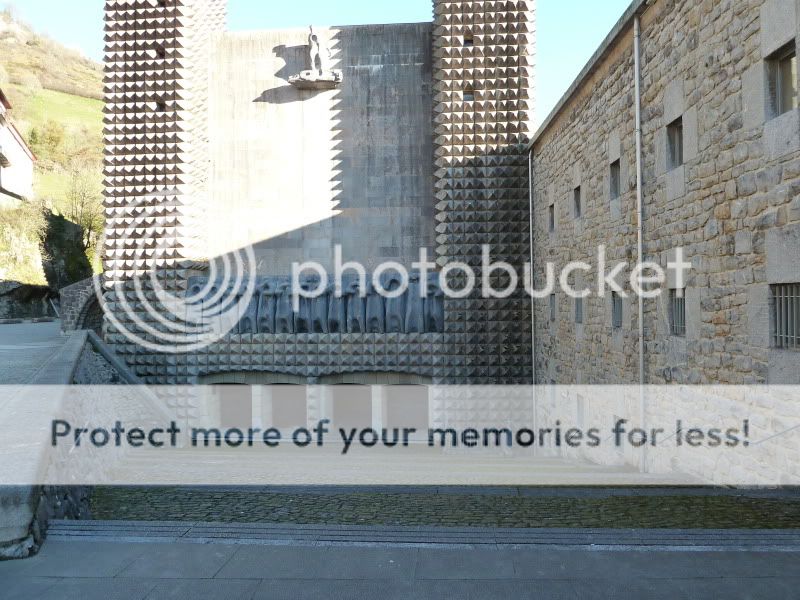 Photo Sharing and Video Hosting at Photobucket
