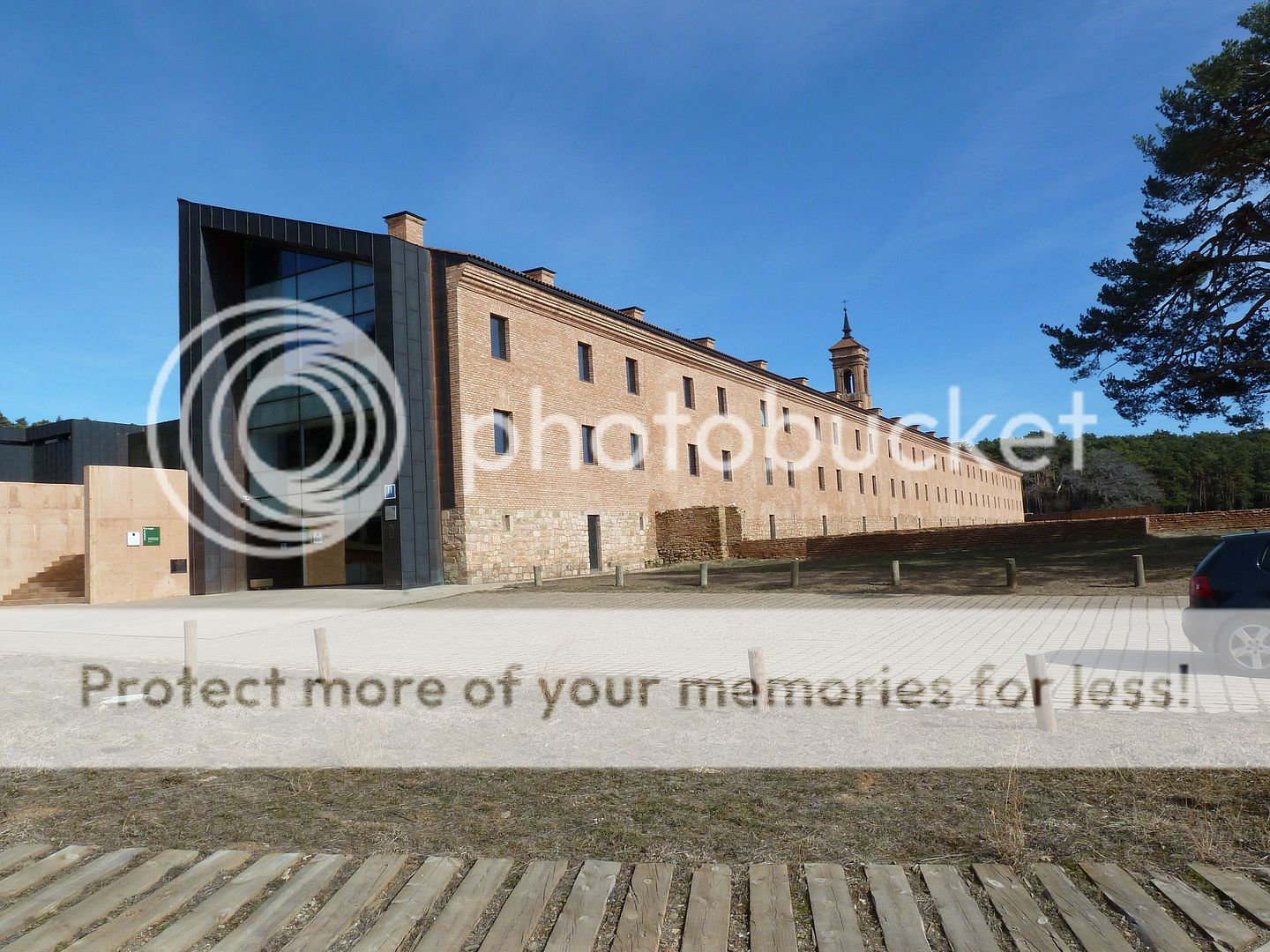 Photo Sharing and otobucVideo Hosting at Phket