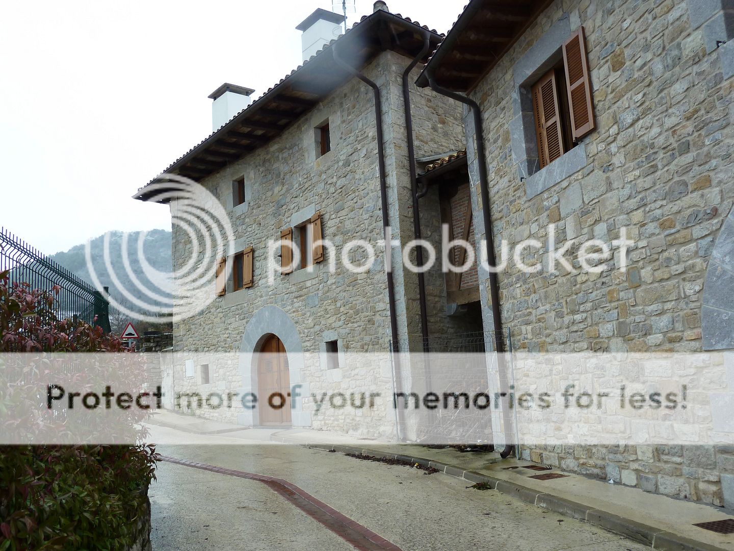 Photo Sharing and Video Hosting at Photobucket