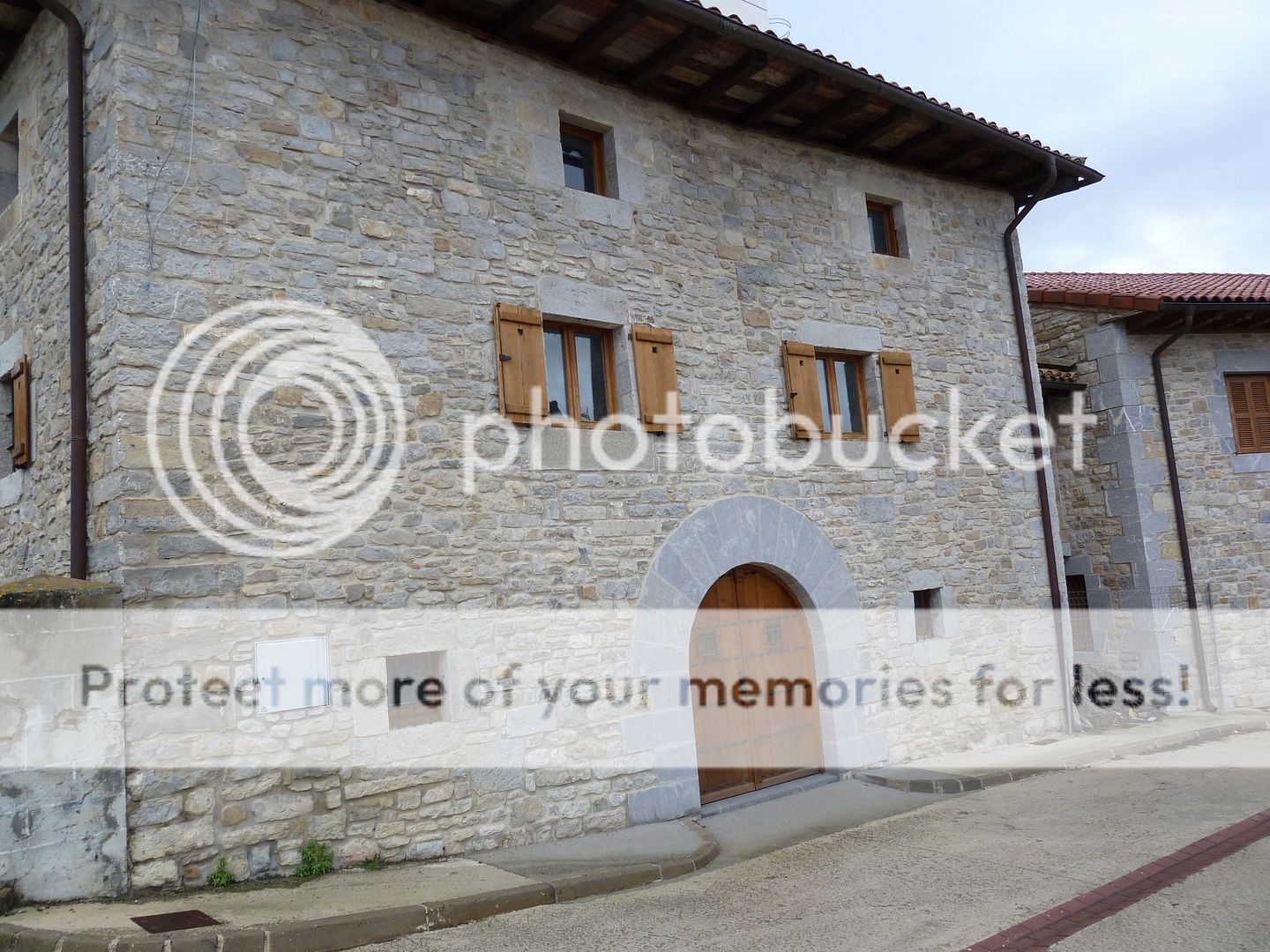 Photo Sharing and Video Hosting at Photobucket