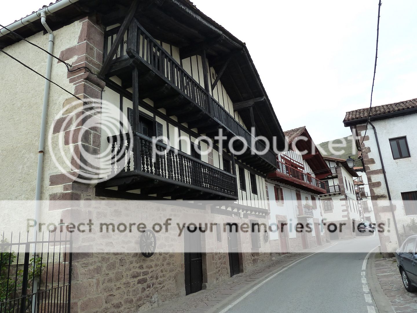 Photo Sharing and Video Hosting at Photobucket