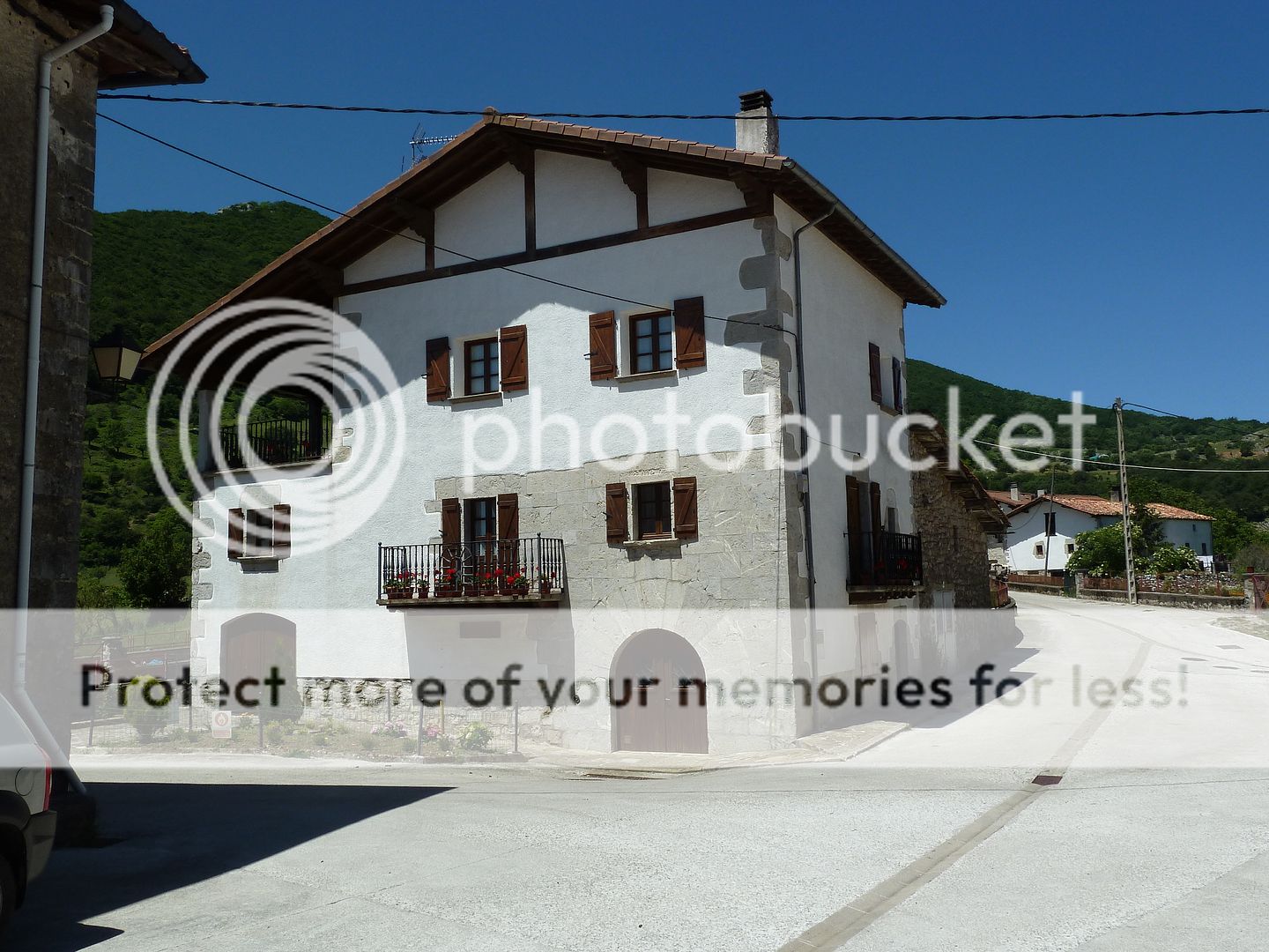 Photo Sharing and Video Hosting at Photobucket