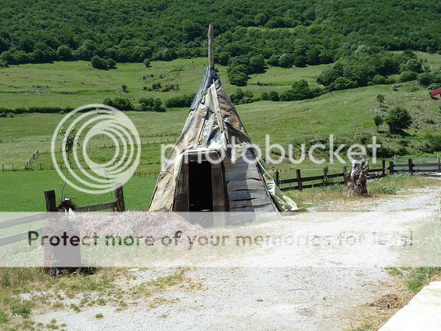 Photo Sharing and Video Hosting at Photobucket