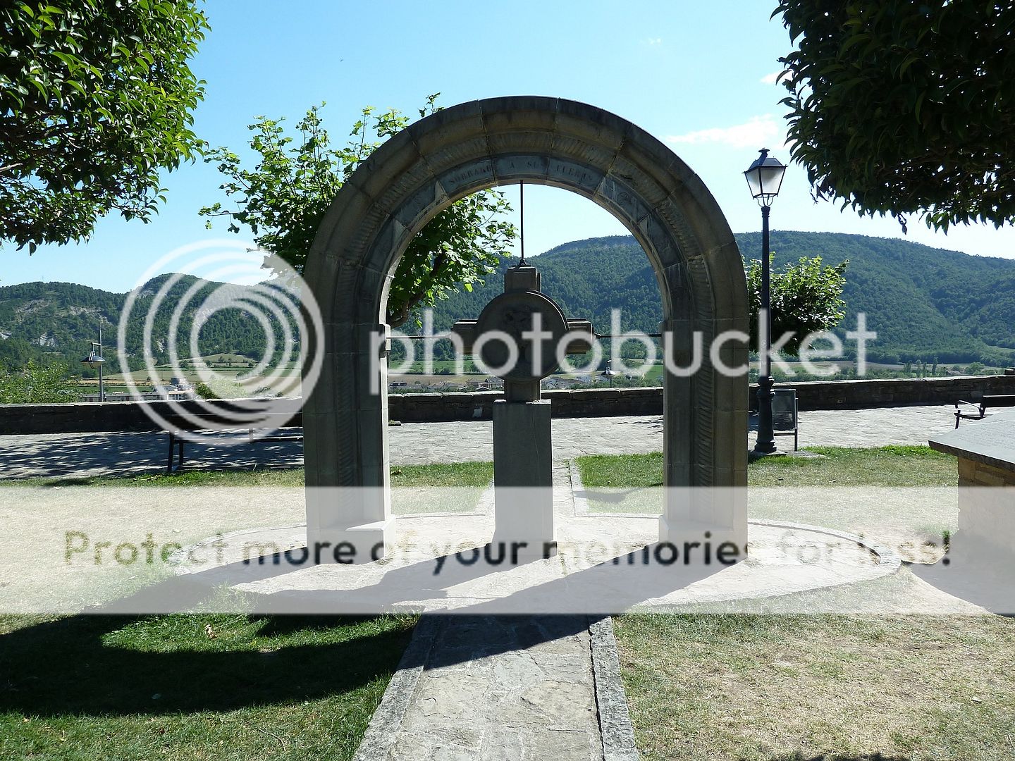 Photo Sharing and Video Hosting at Photobucket