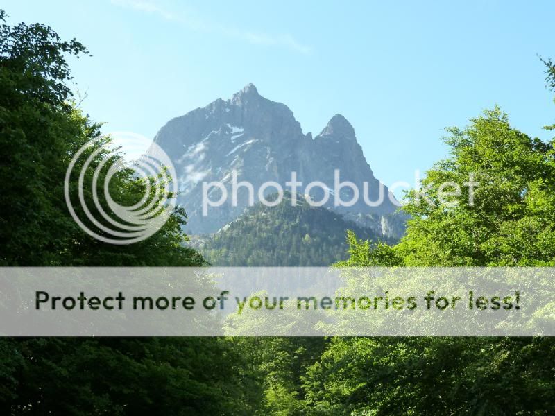Photo Sharing and otobucVideo Hosting at Phket