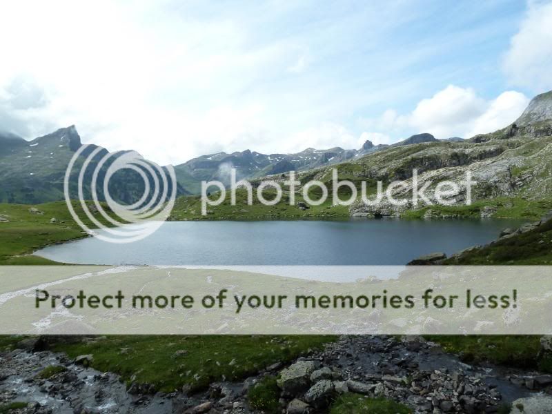 Photo Sharing and otobucVideo Hosting at Phket