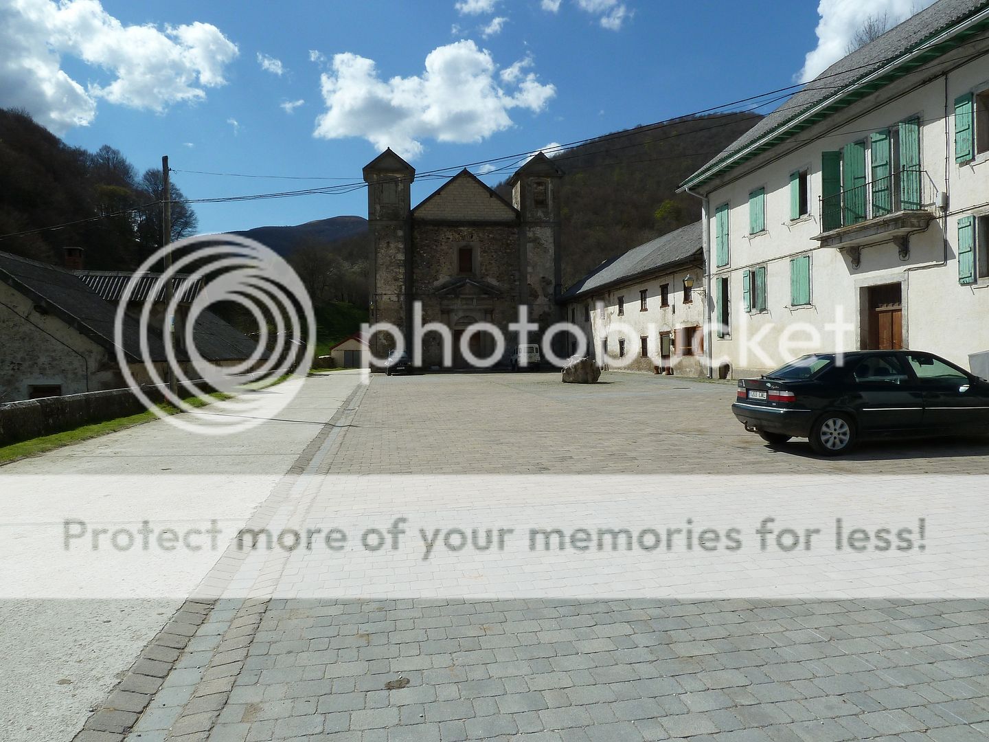 Photo Sharing and Video Hosting at Photobucket