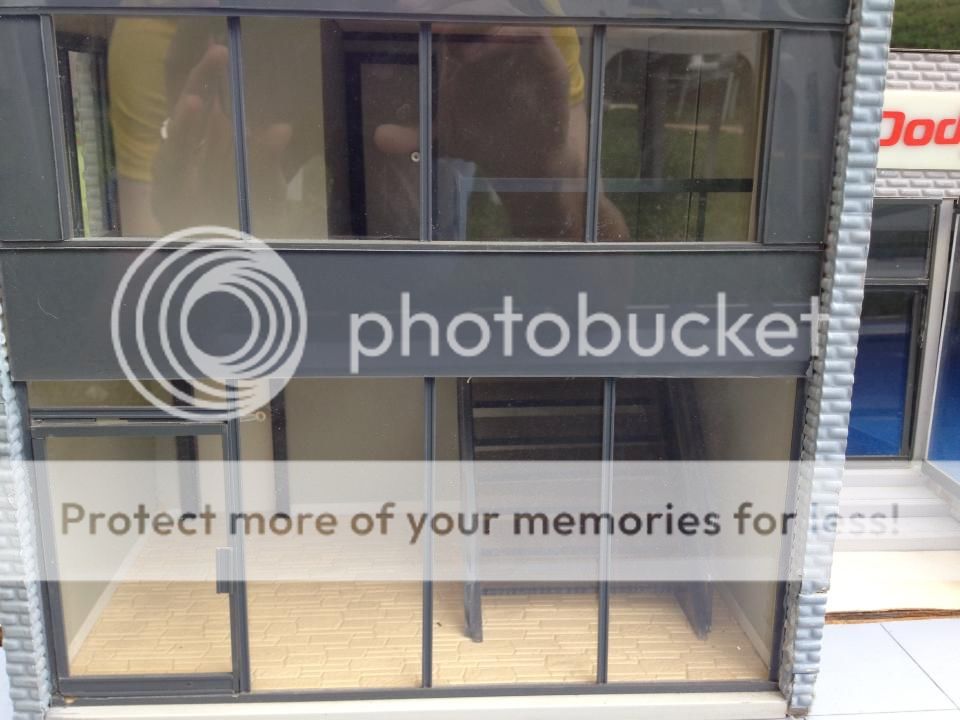 972084_10151769417033921_1686374061_n_zp