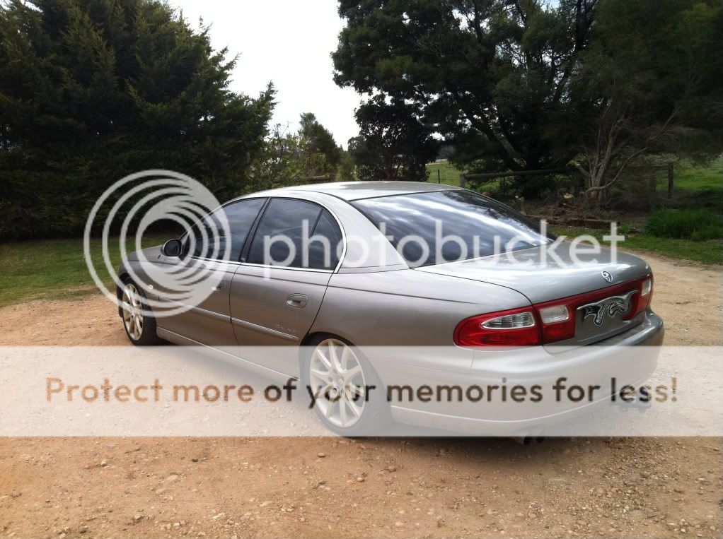 [VIC] VX Calais V8 Series II 5.7 LS1 2002 may swap Just Commodores